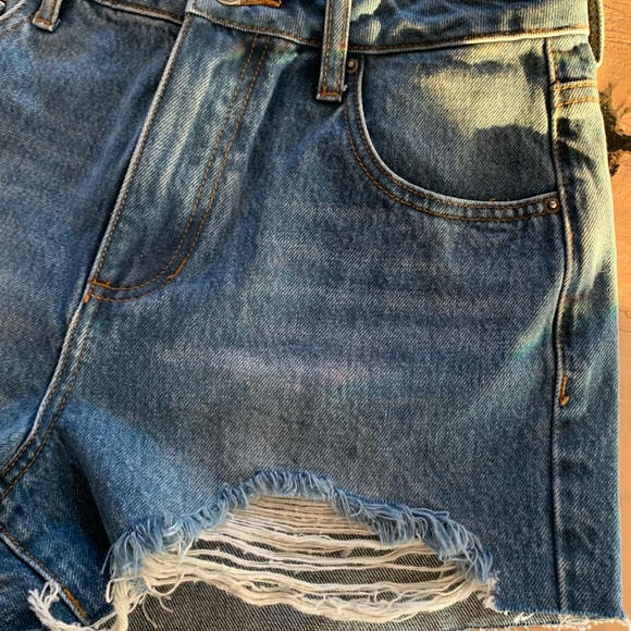 Guess Originals Jean Shorts - Picture 5 of 5